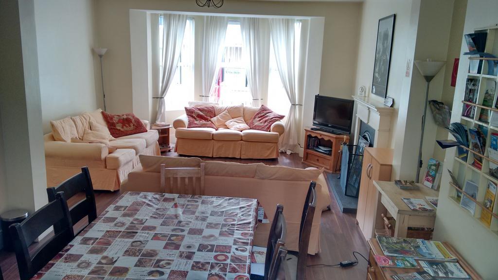 Fairman House Backpackers Panzió Londonderry Kültér fotó