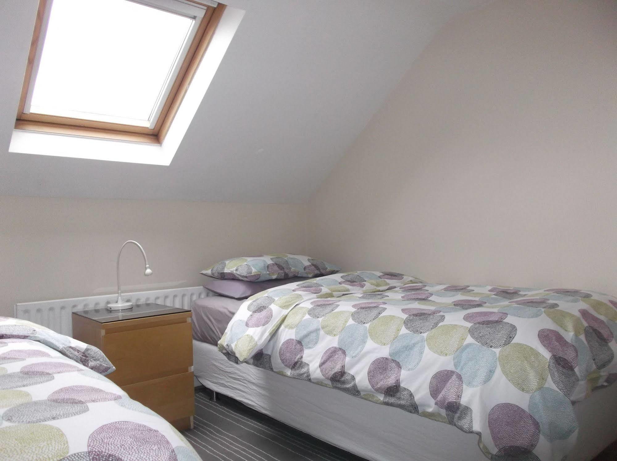 Fairman House Backpackers Panzió Londonderry Kültér fotó