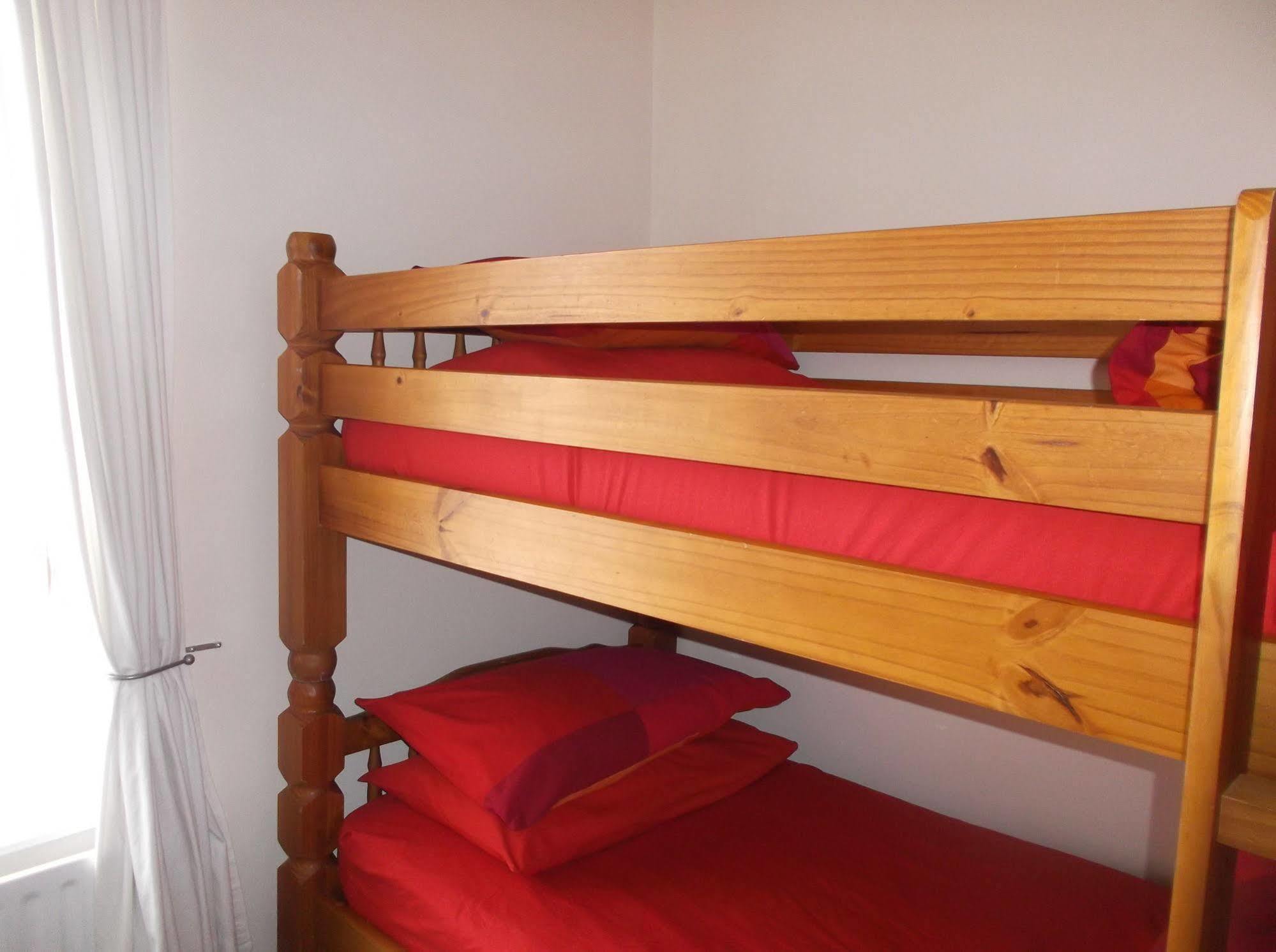 Fairman House Backpackers Panzió Londonderry Kültér fotó